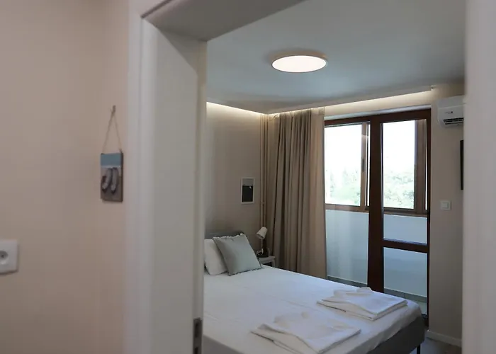 Azur - Self Check-in Burgas