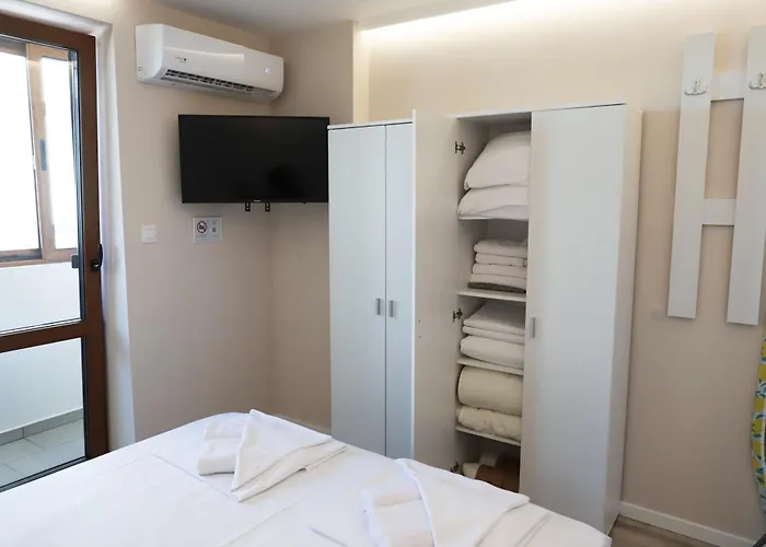 Azur - Self Check-in Burgas